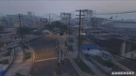 《GTA5》麦克变身超人 刀枪不入两眼喷射毁灭