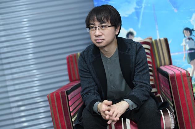 新海诚竟是足控!受采访时坦言不介意网友看盗