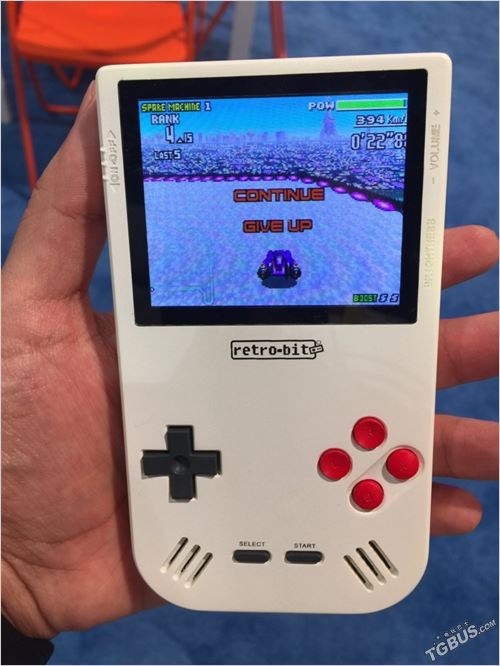 Retro-Bit带来一款能玩GB\/GBA游戏的复古掌机